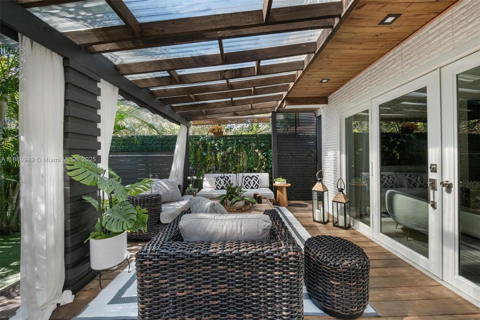 WEBSTER TERR - Residential