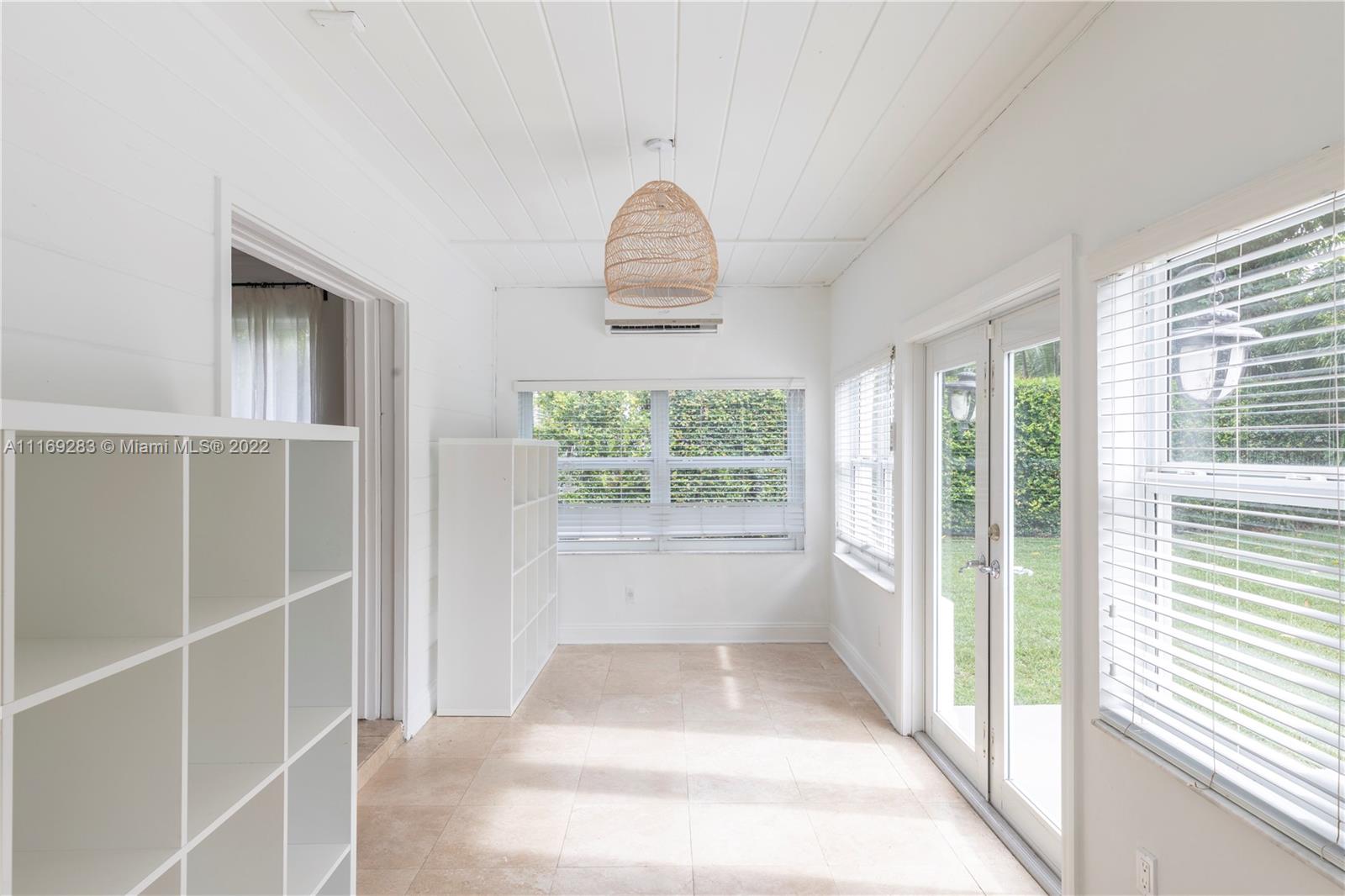 SUNSET ISLANDS - ISLAND N - Residential