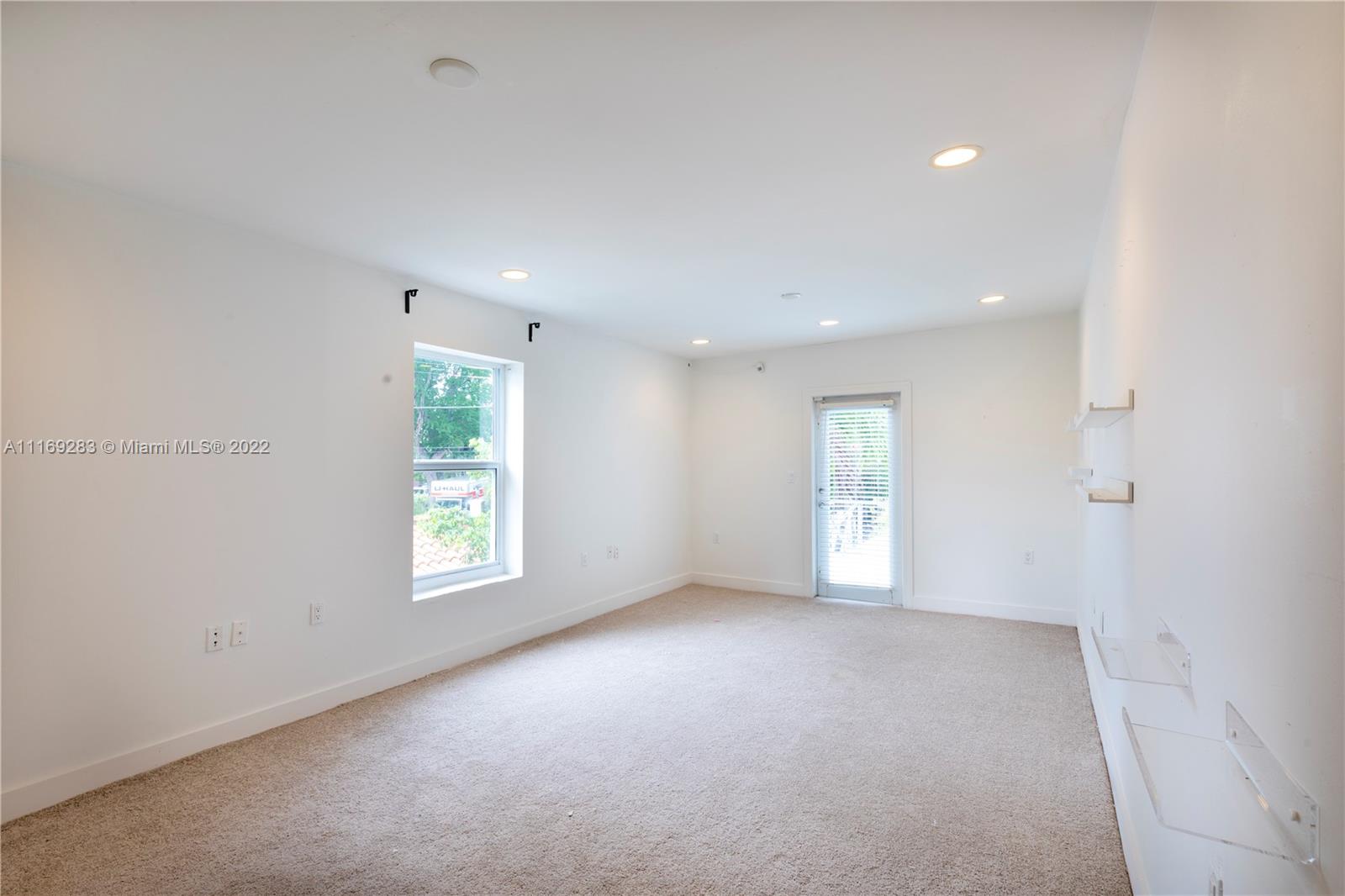 SUNSET ISLANDS - ISLAND N - Residential