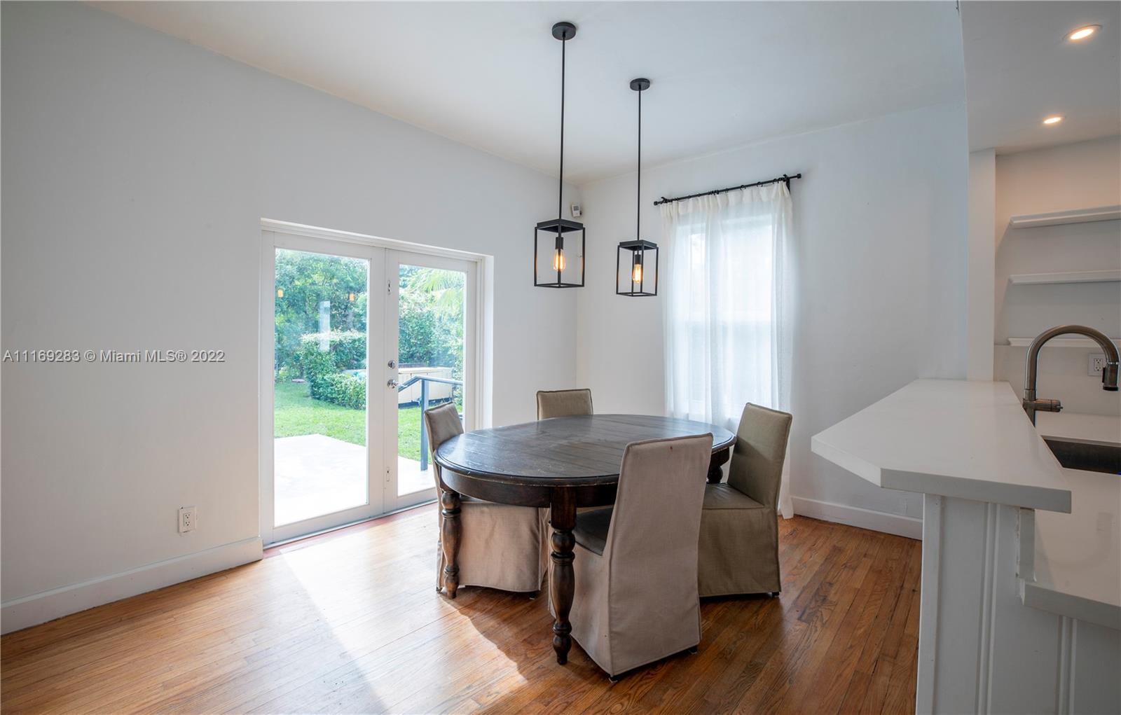 SUNSET ISLANDS - ISLAND N - Residential