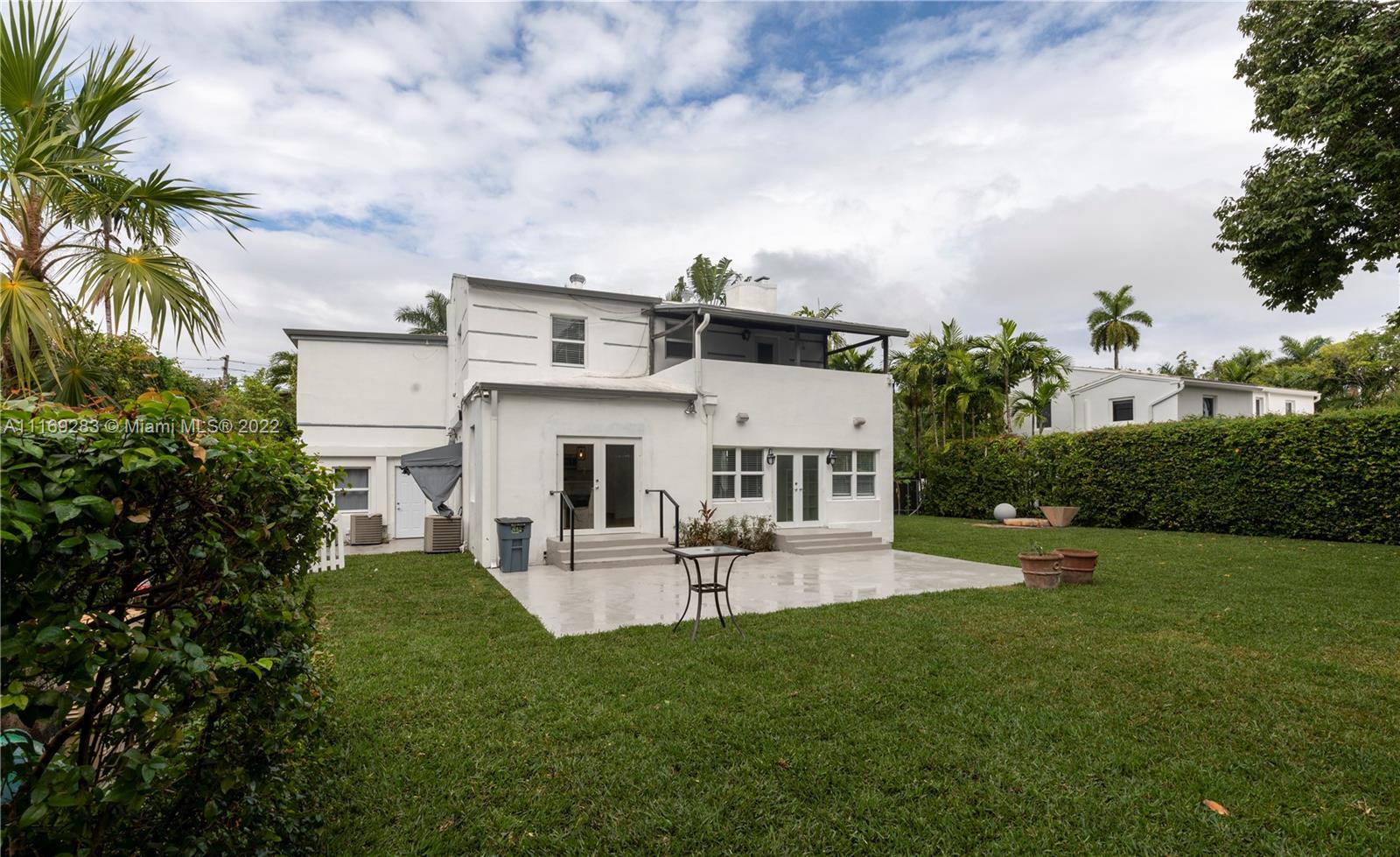 SUNSET ISLANDS - ISLAND N - Residential