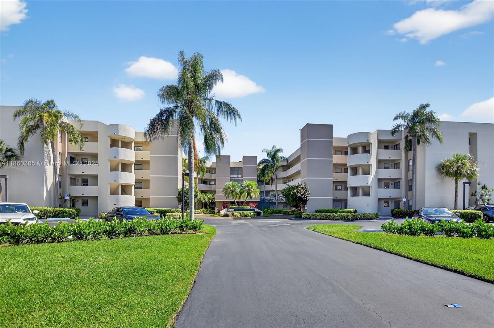 5901 Camino Del Sol 207