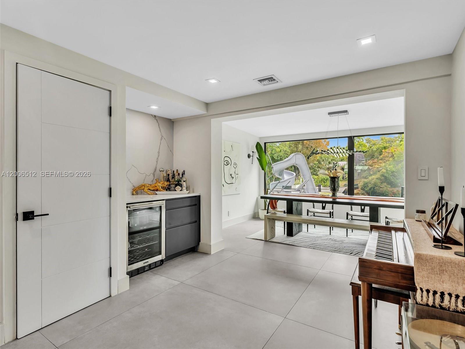 LAUDERDALE ISLES NO 2-BLK - Residential