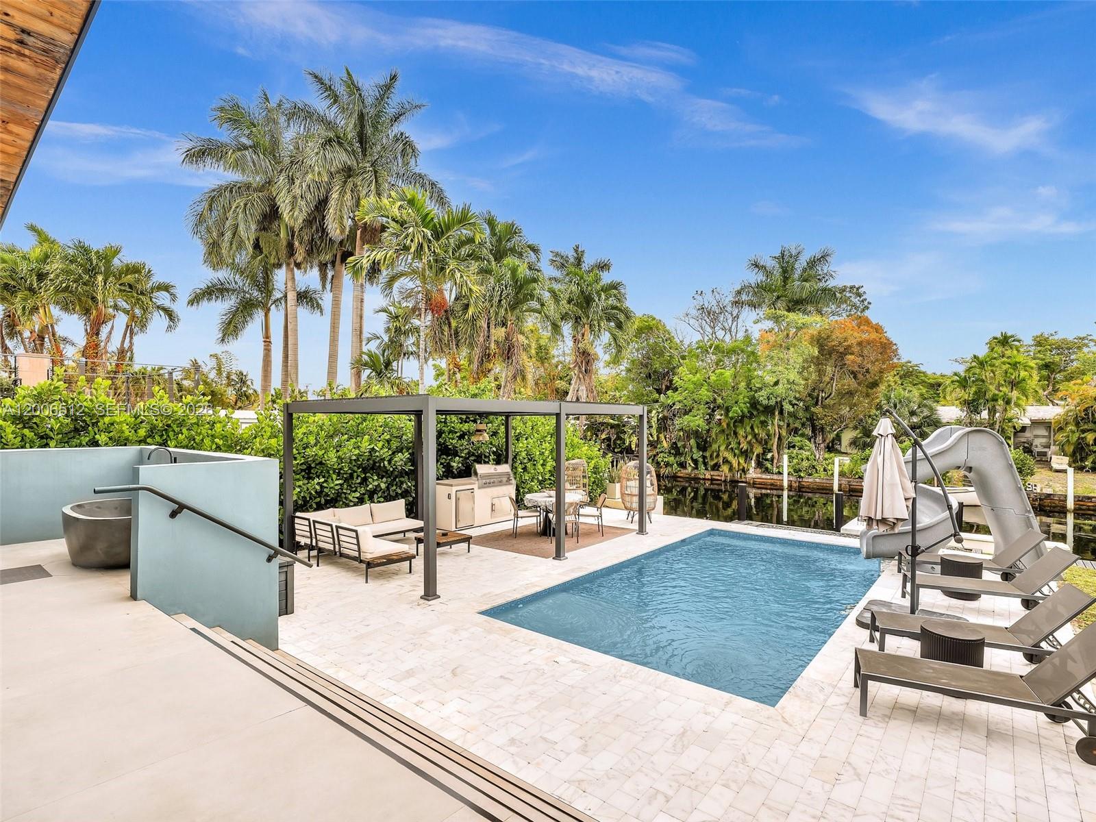 LAUDERDALE ISLES NO 2-BLK - Residential