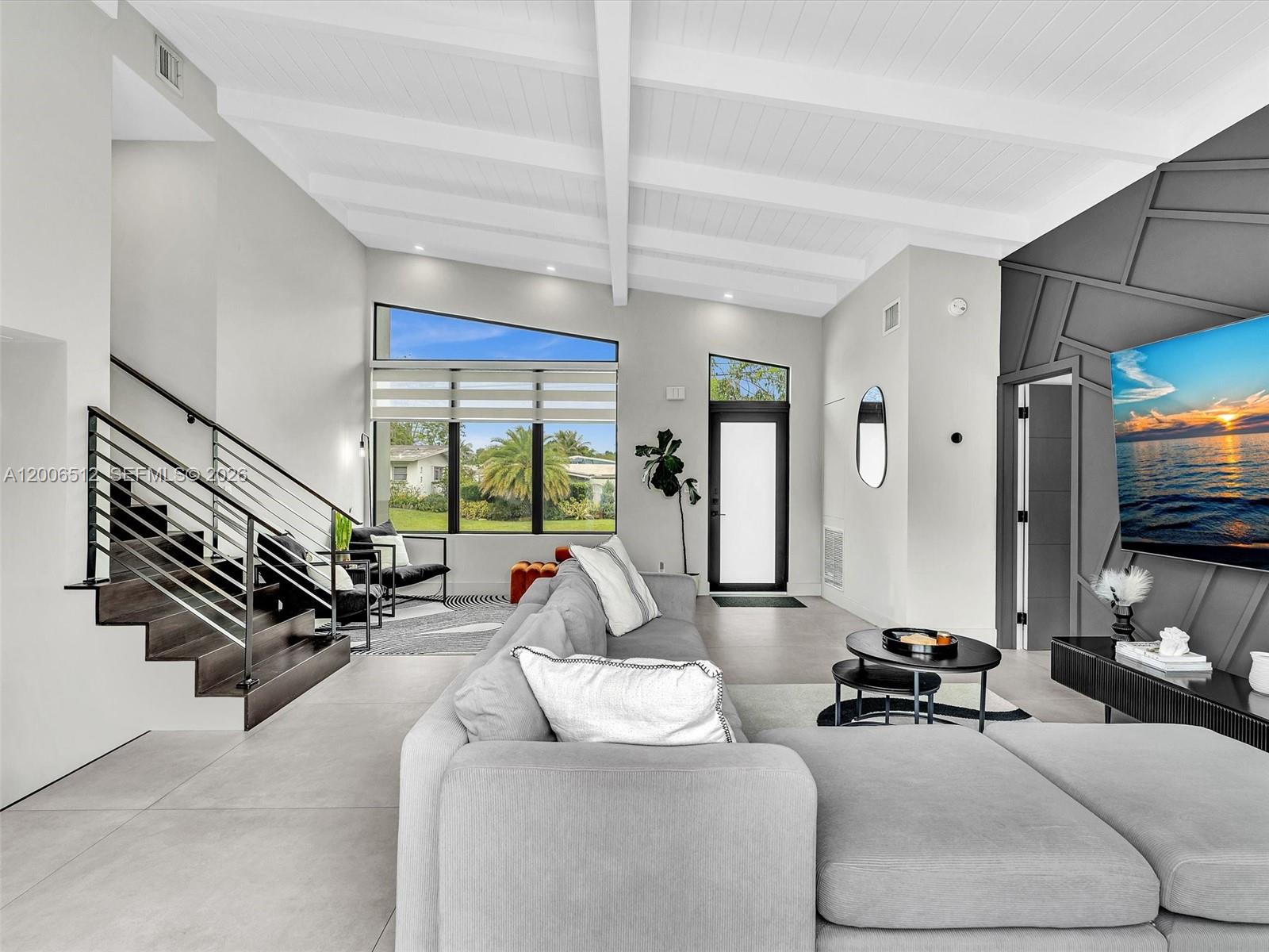 LAUDERDALE ISLES NO 2-BLK - Residential