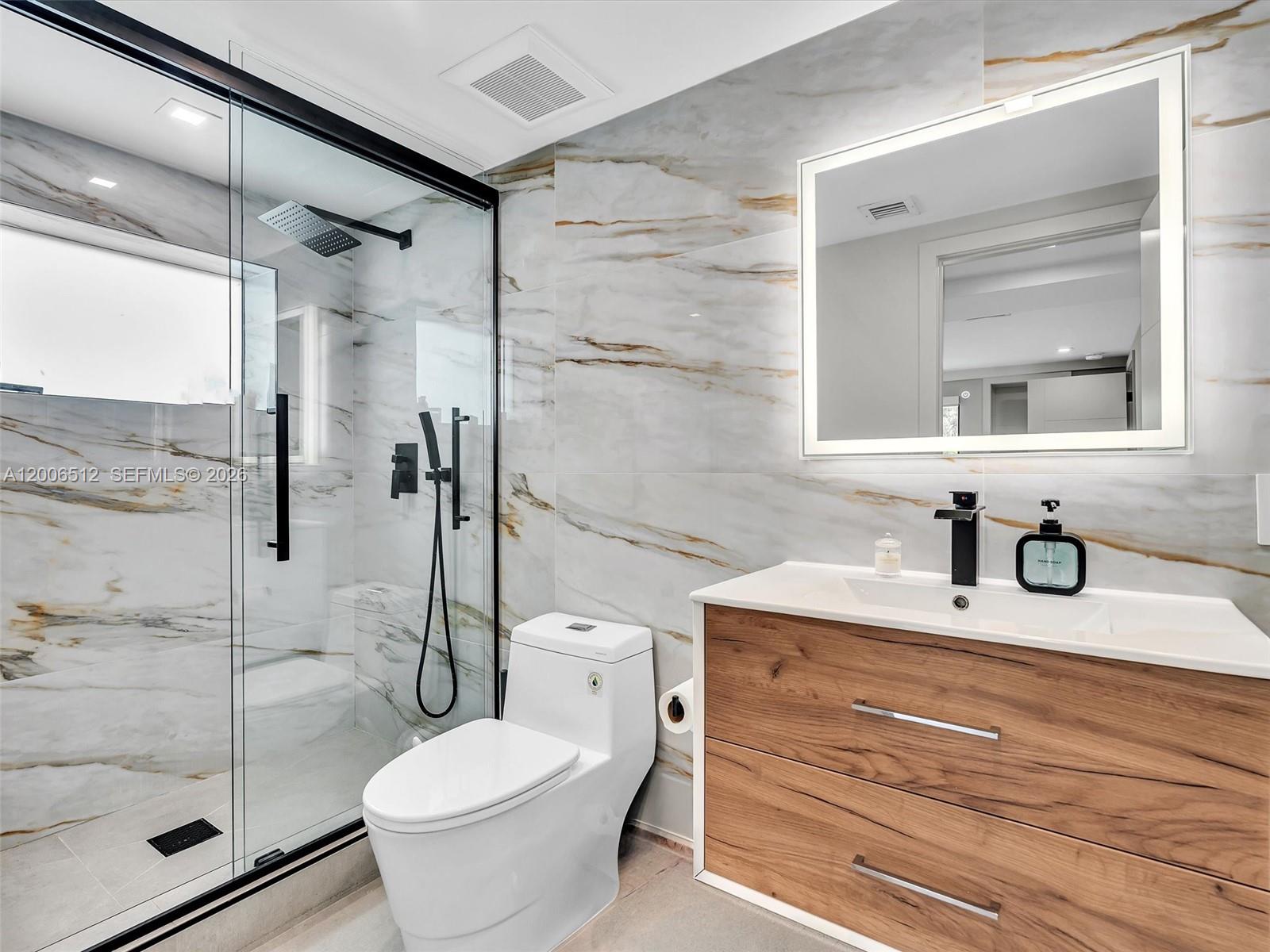 LAUDERDALE ISLES NO 2-BLK - Residential