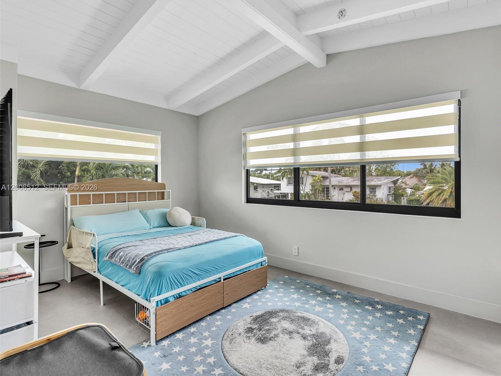 LAUDERDALE ISLES NO 2-BLK - Residential