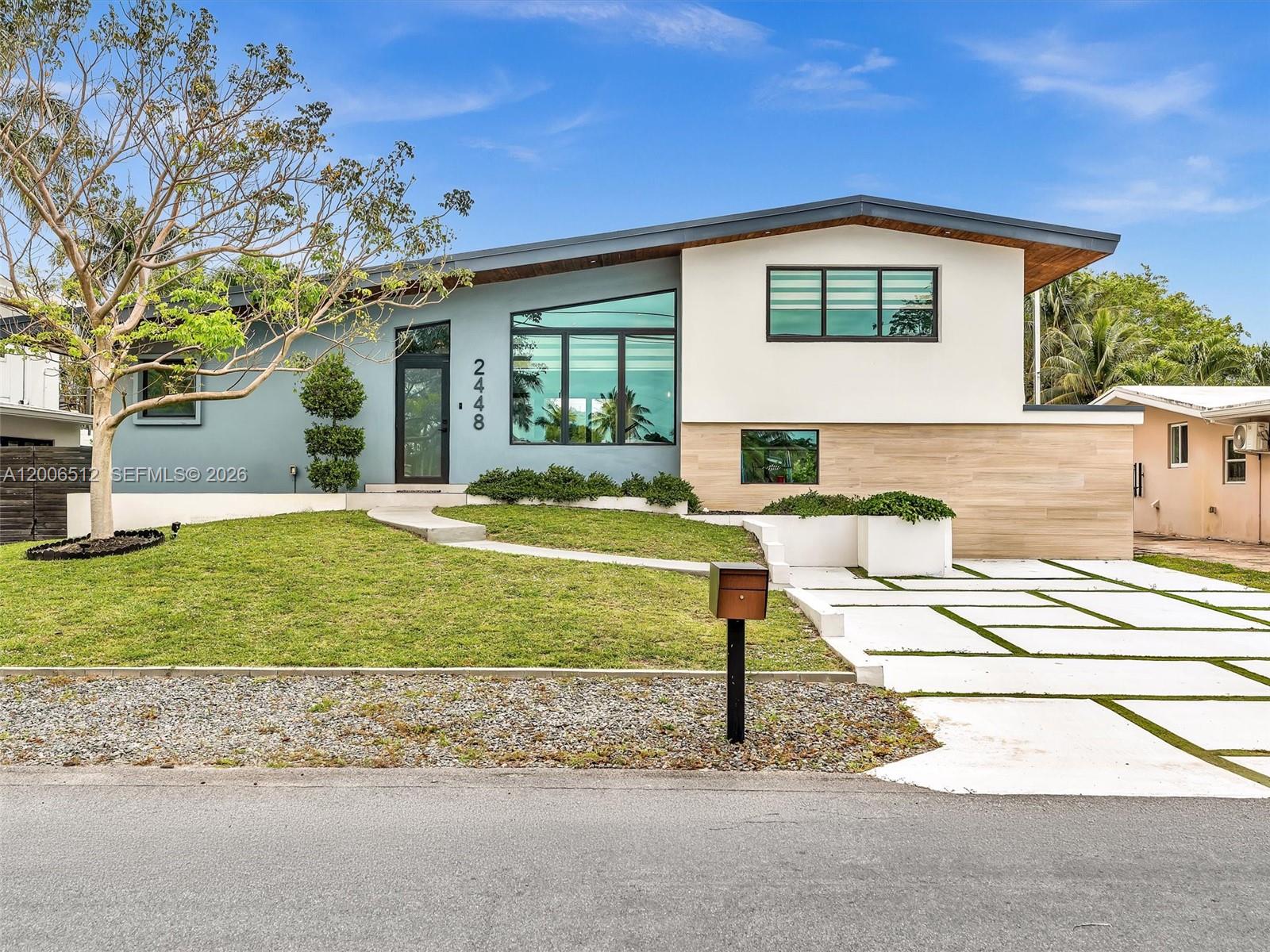 LAUDERDALE ISLES NO 2-BLK - Residential