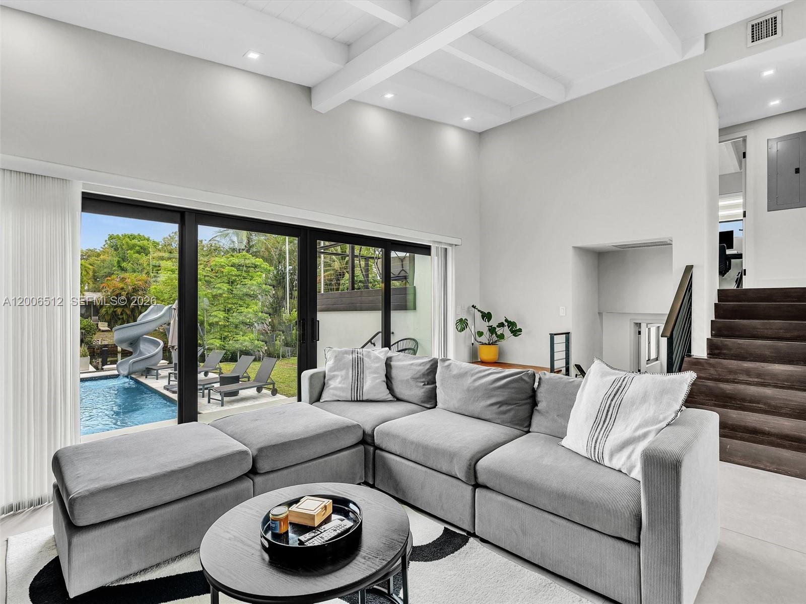 LAUDERDALE ISLES NO 2-BLK - Residential