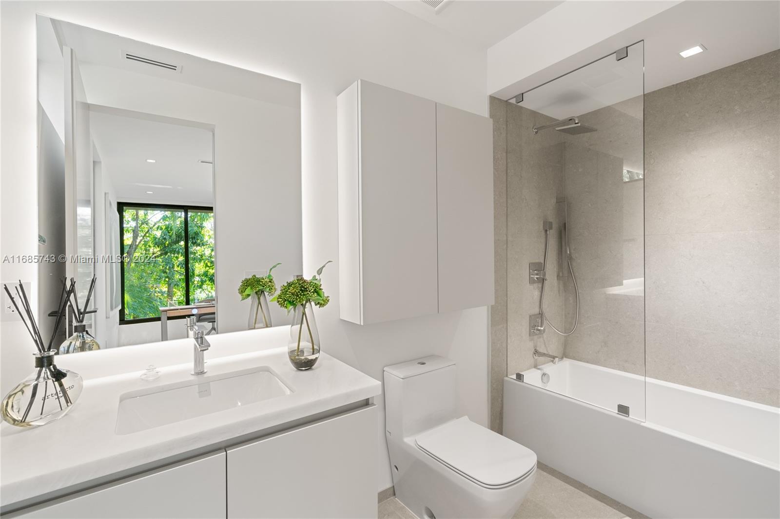 HARDING GROVE OAK - Residential