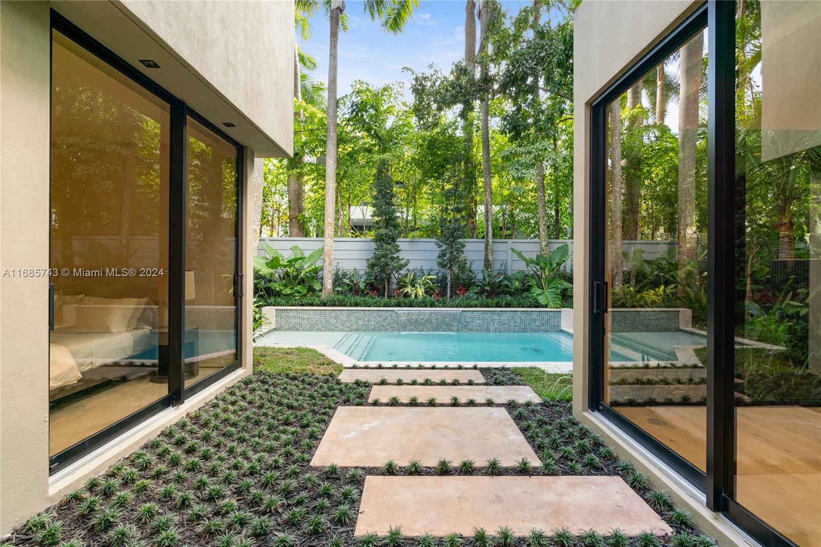 HARDING GROVE OAK - Residential