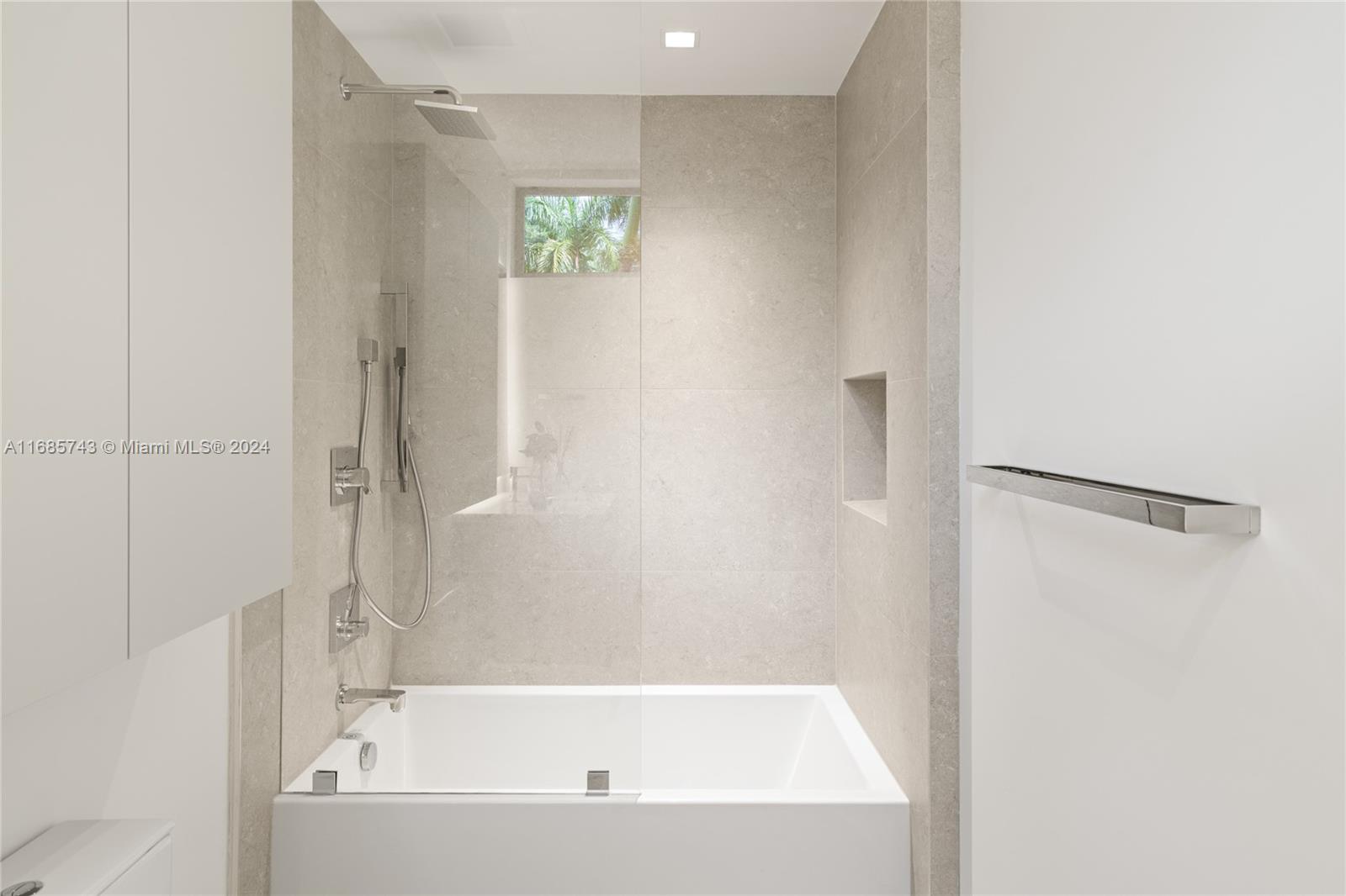 HARDING GROVE OAK - Residential