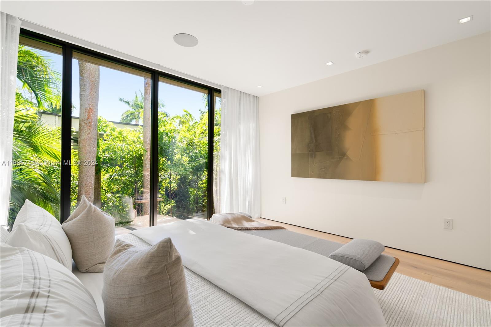 HARDING GROVE OAK - Residential