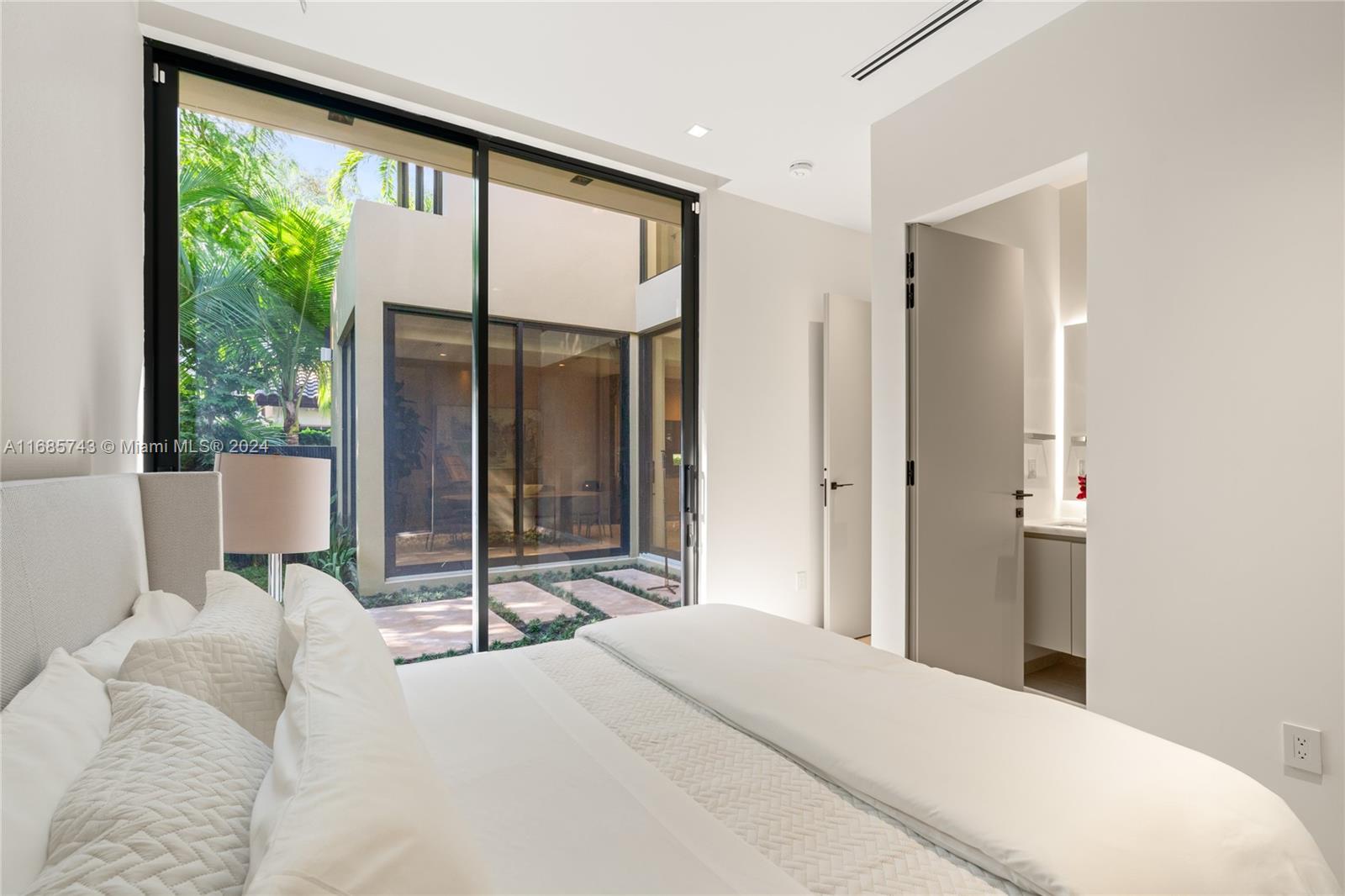 HARDING GROVE OAK - Residential