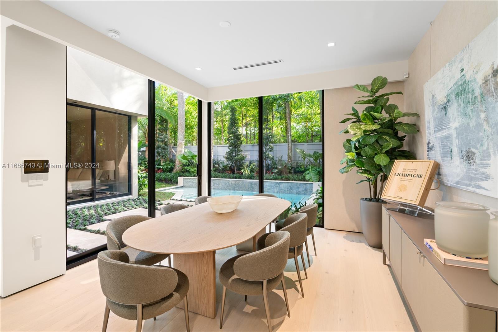 HARDING GROVE OAK - Residential