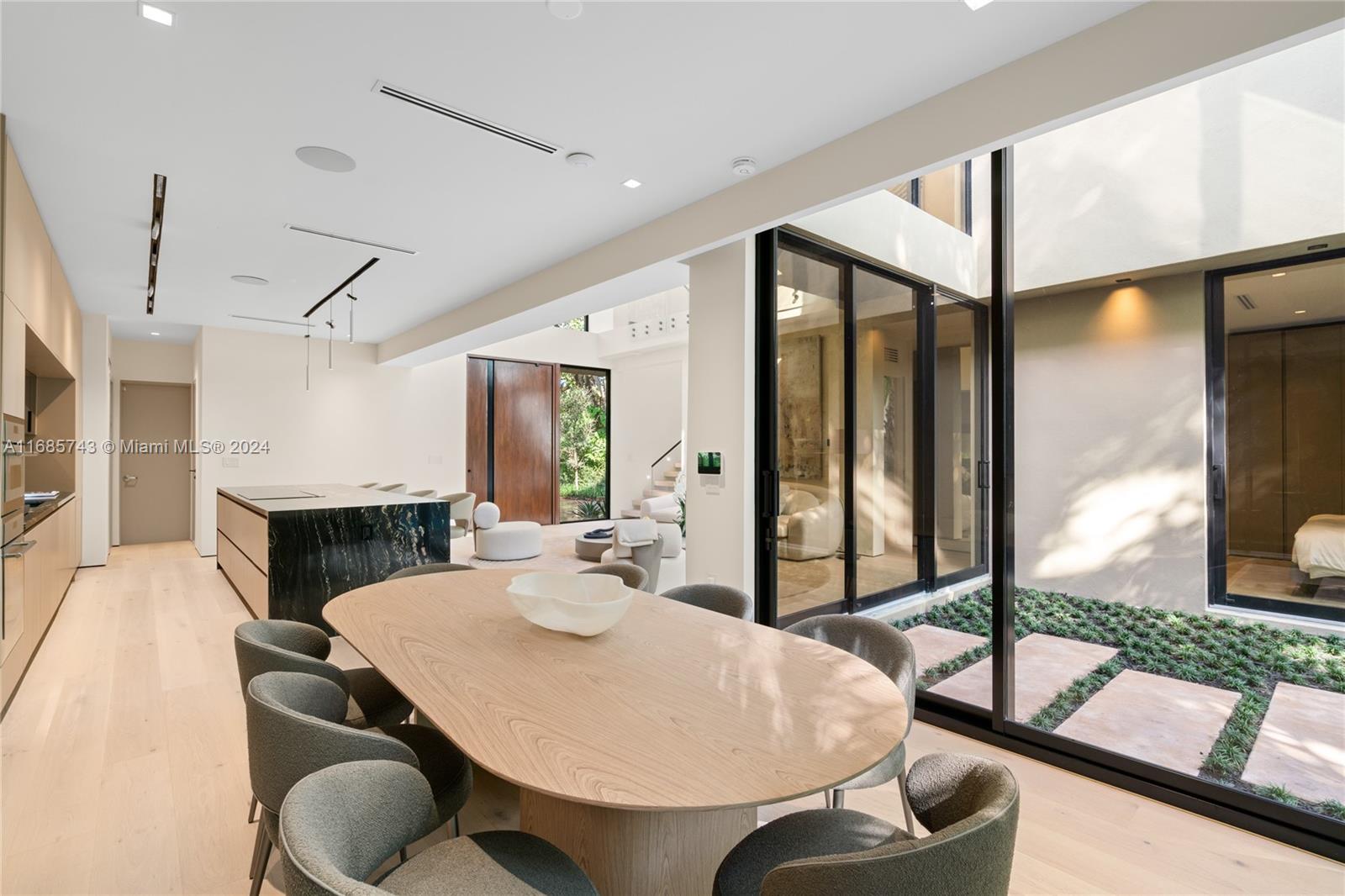 HARDING GROVE OAK - Residential