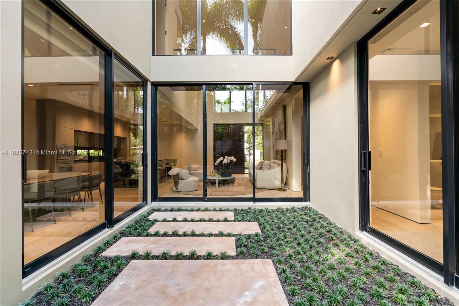 HARDING GROVE OAK - Residential