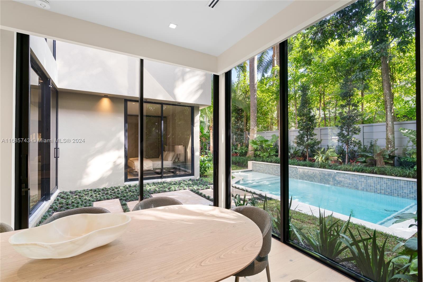 HARDING GROVE OAK - Residential