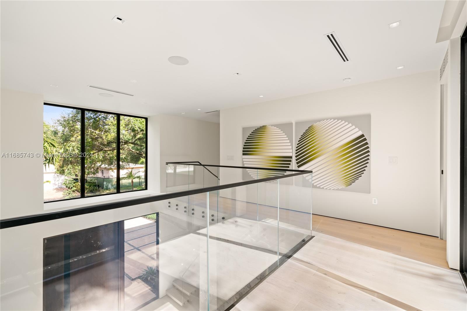 HARDING GROVE OAK - Residential