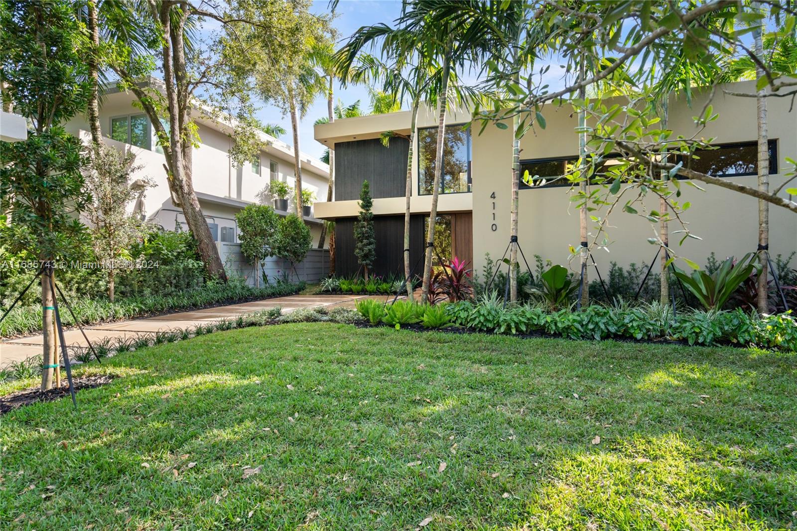 HARDING GROVE OAK - Residential