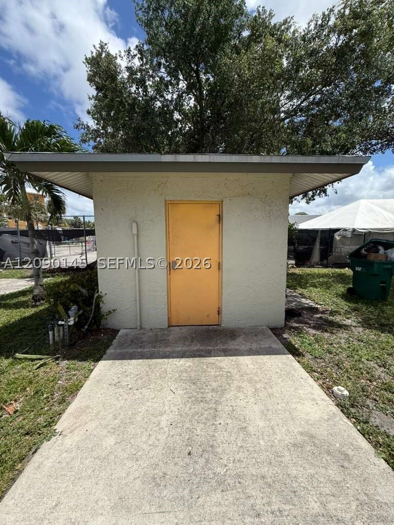 615-619 NW 11th Ave