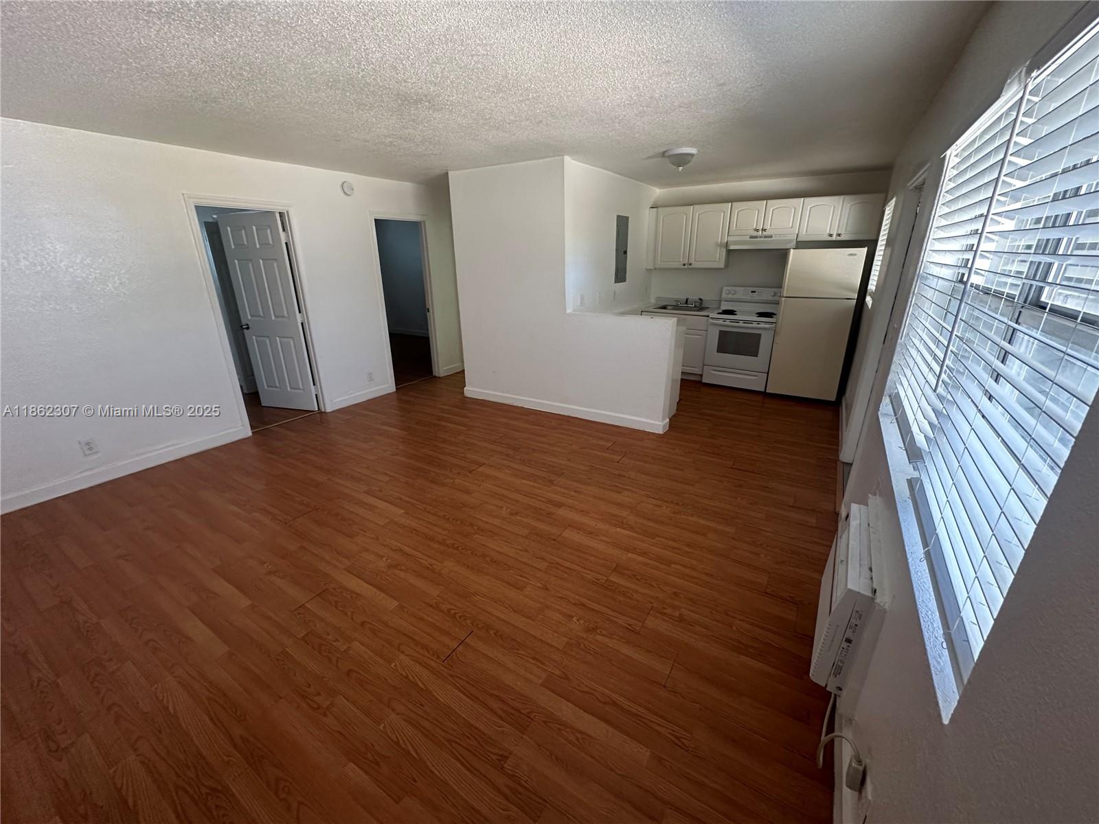 FT LAUDERDALE B-40 - Residential Lease