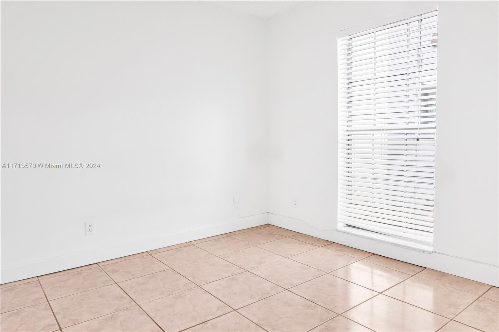 PEMBROKE LAKES SECTION EI - Residential
