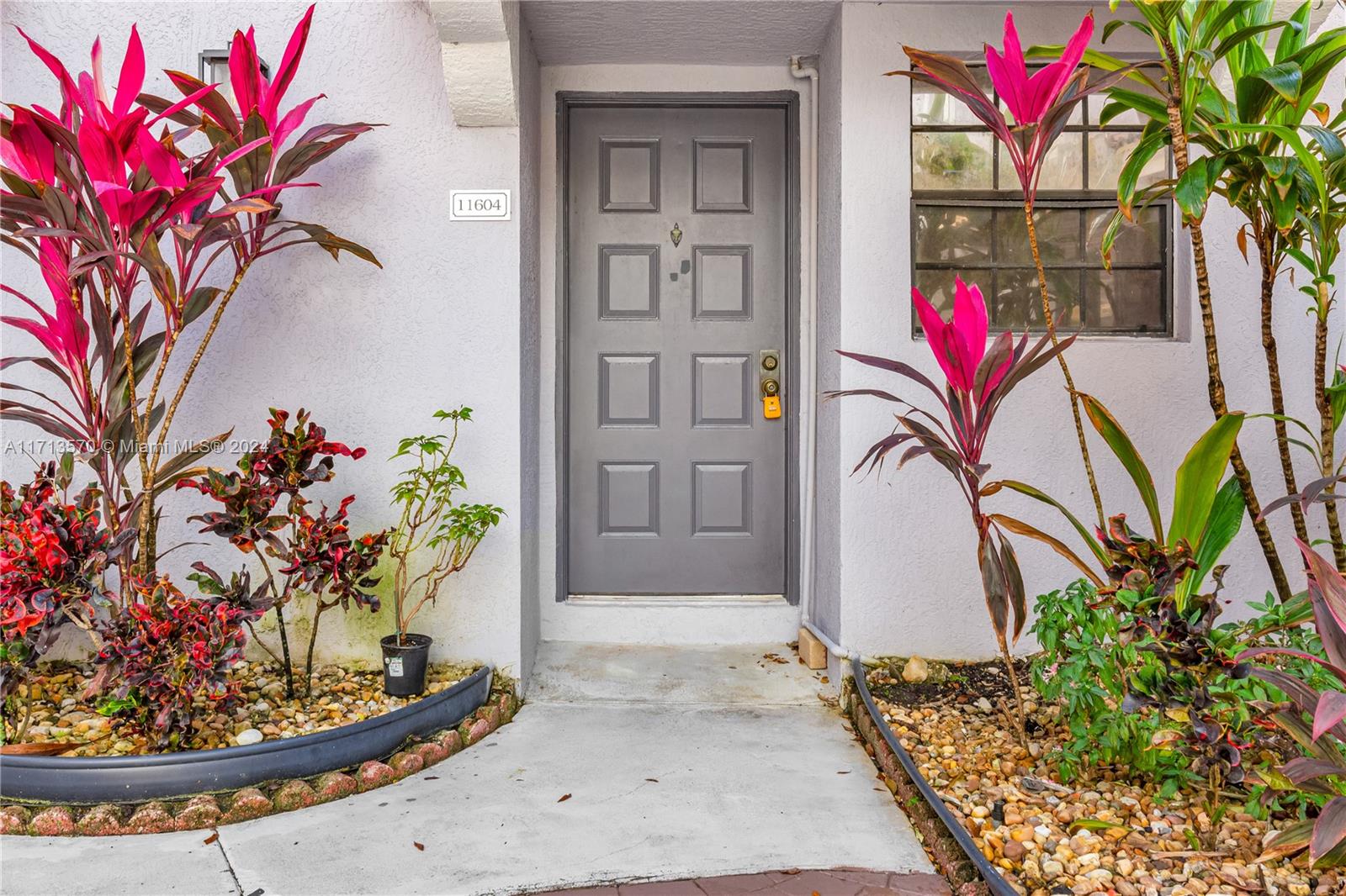 PEMBROKE LAKES SECTION EI - Residential