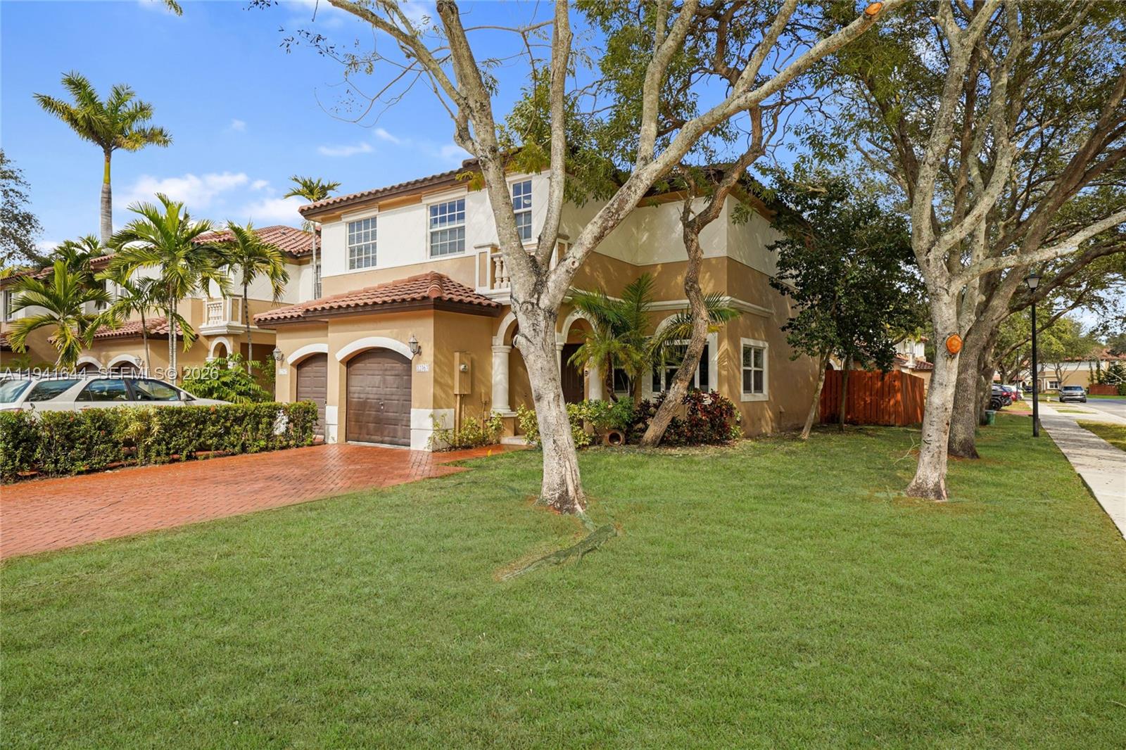 BELLAGIO AT VIZCAYA - Residential