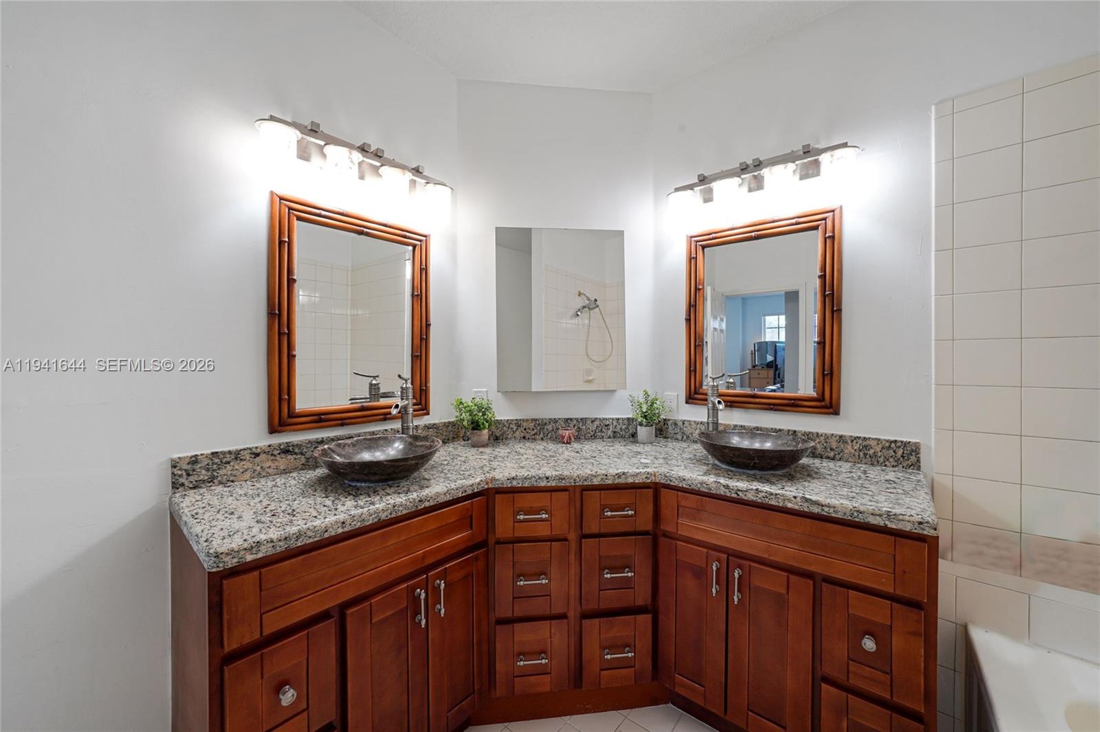 BELLAGIO AT VIZCAYA - Residential