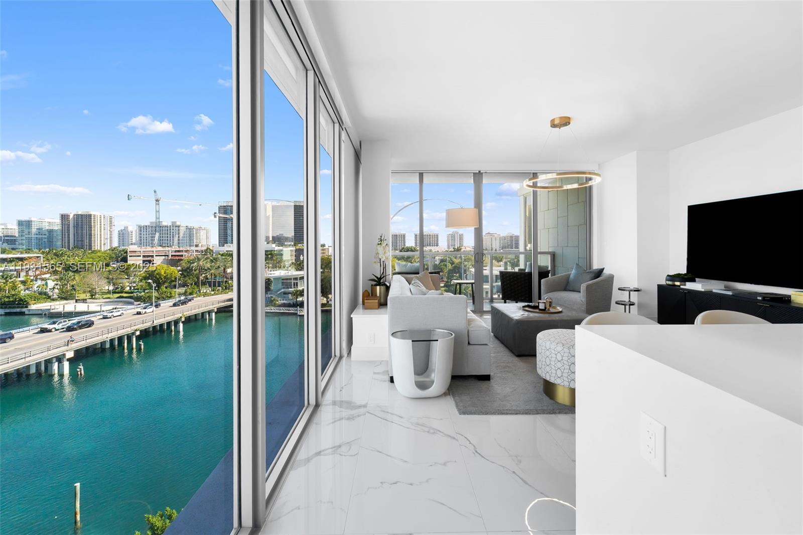 9521 E Bay Harbor Dr 802