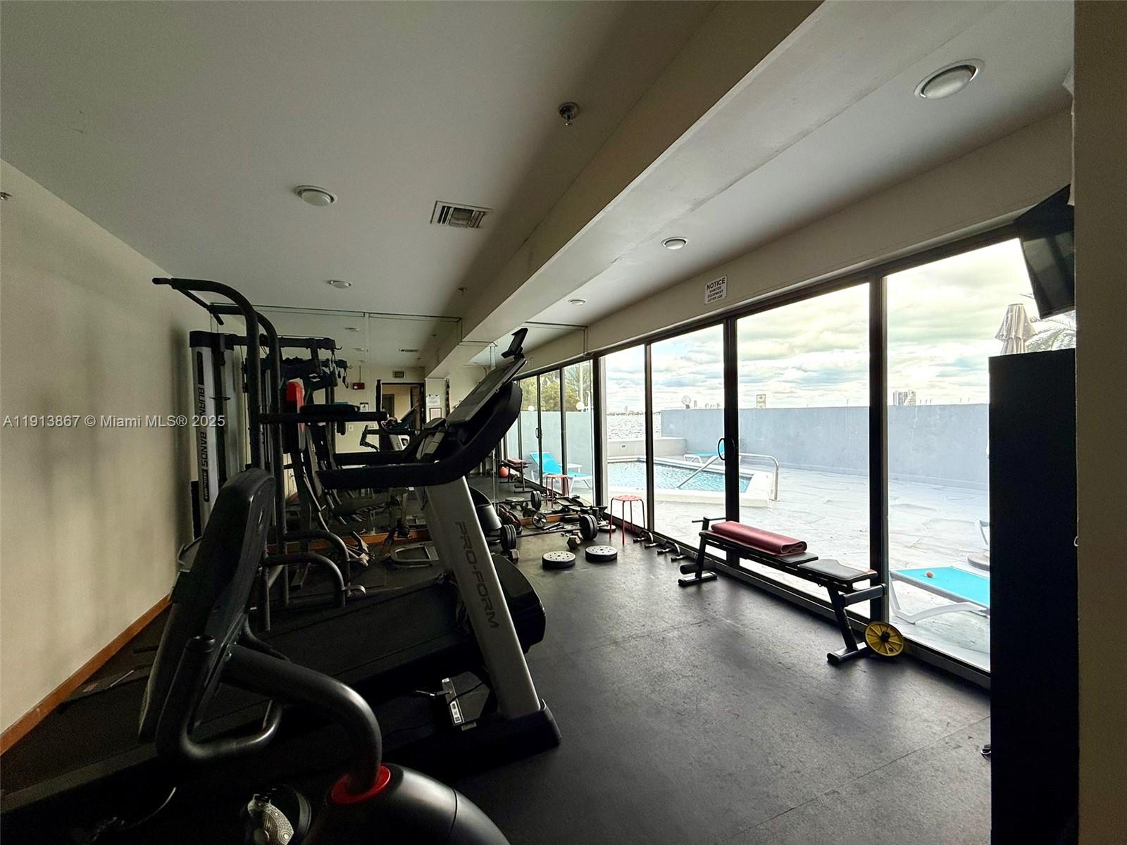 BAYVIEW TOWER CONDO - Residential Lease