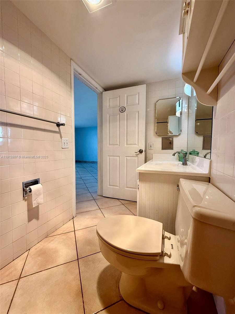 BAYVIEW TOWER CONDO - Residential Lease