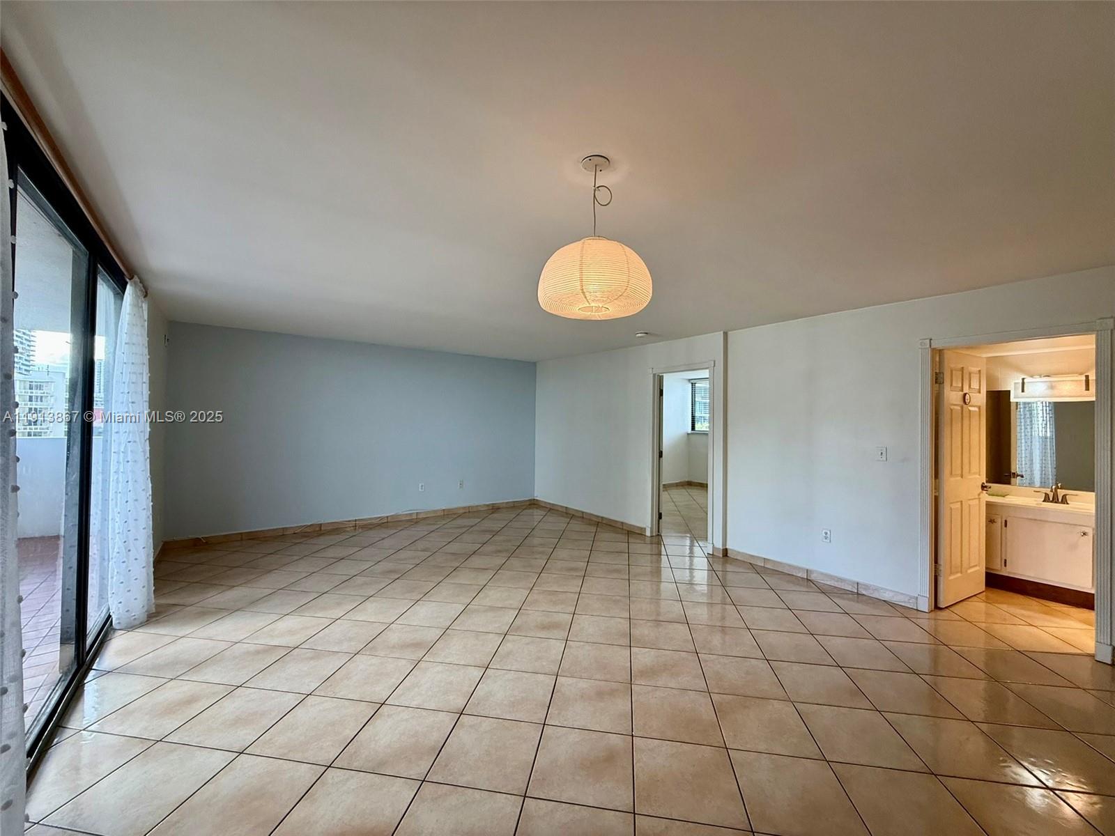 BAYVIEW TOWER CONDO - Residential Lease