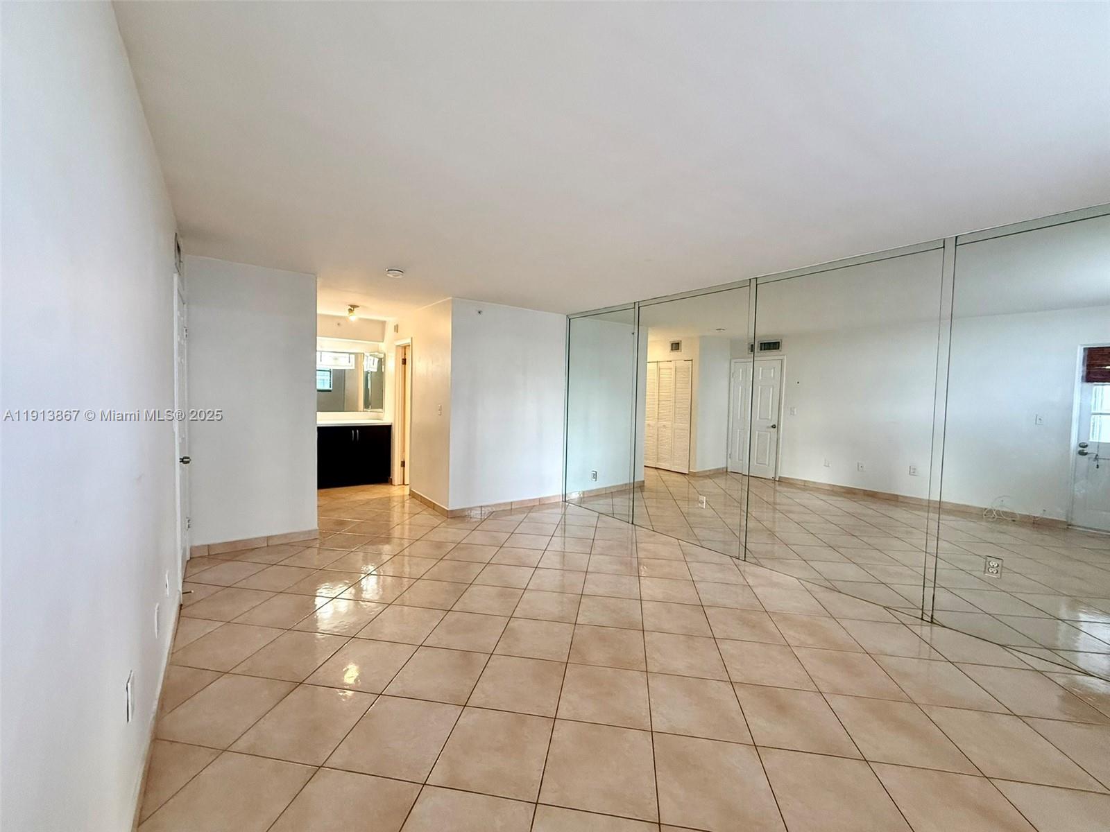 BAYVIEW TOWER CONDO - Residential Lease