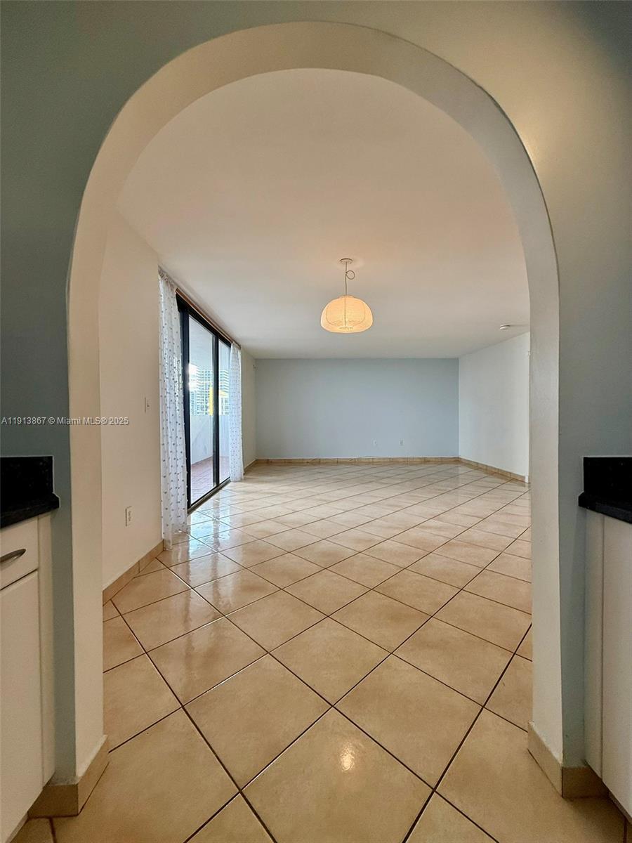 BAYVIEW TOWER CONDO - Residential Lease