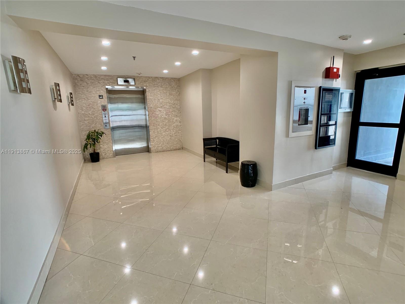 BAYVIEW TOWER CONDO - Residential Lease