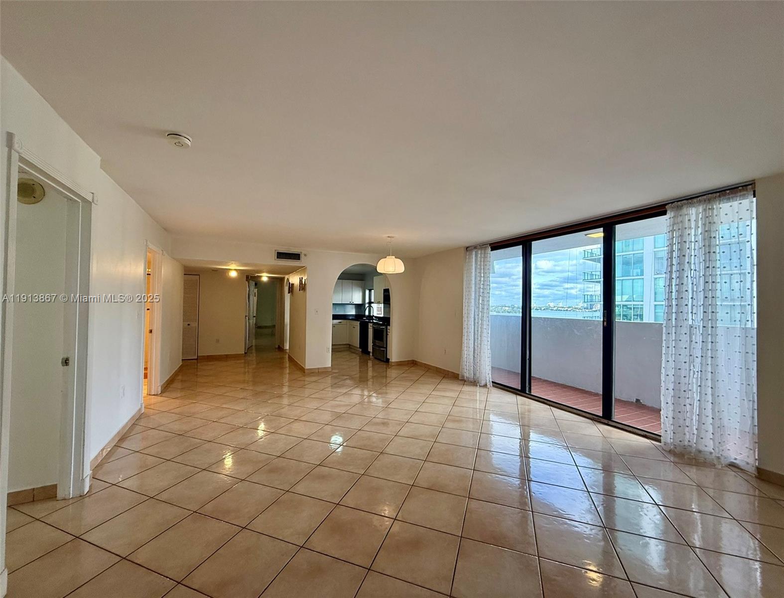 BAYVIEW TOWER CONDO - Residential Lease