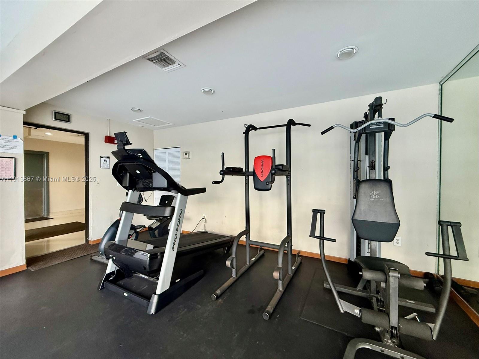 BAYVIEW TOWER CONDO - Residential Lease