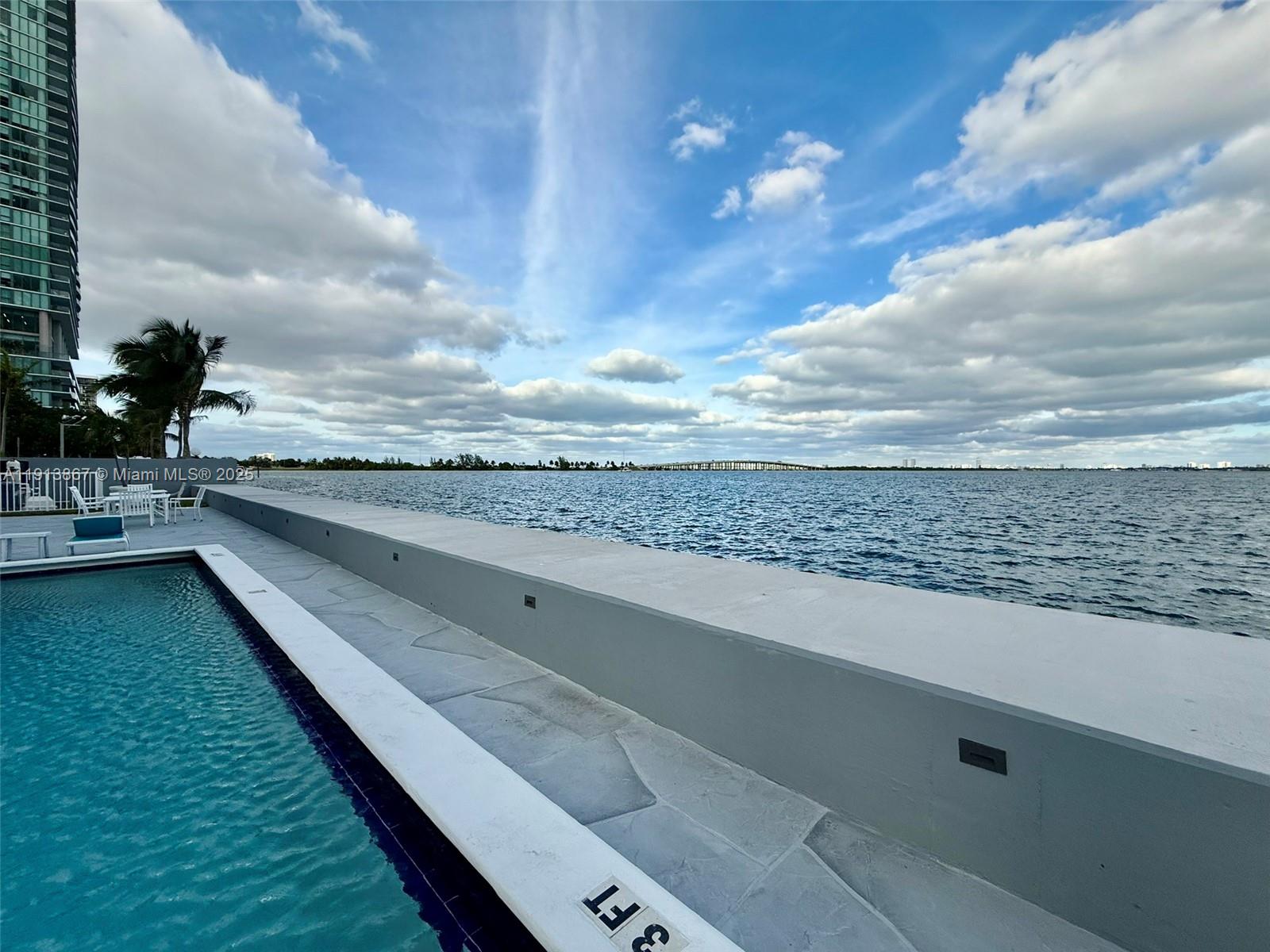 BAYVIEW TOWER CONDO - Residential Lease