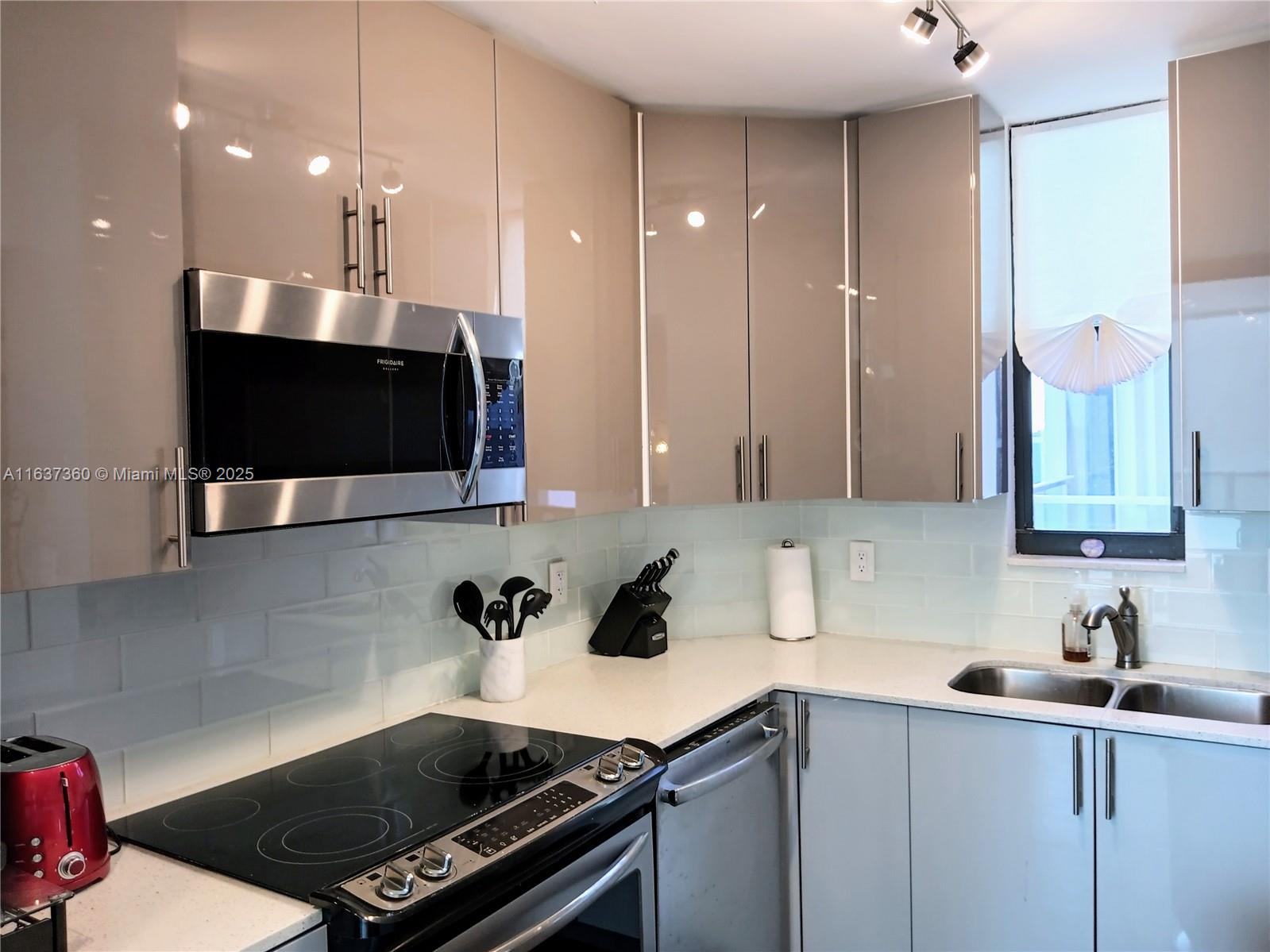 POMPANO ATLANTIS CONDO - Residential