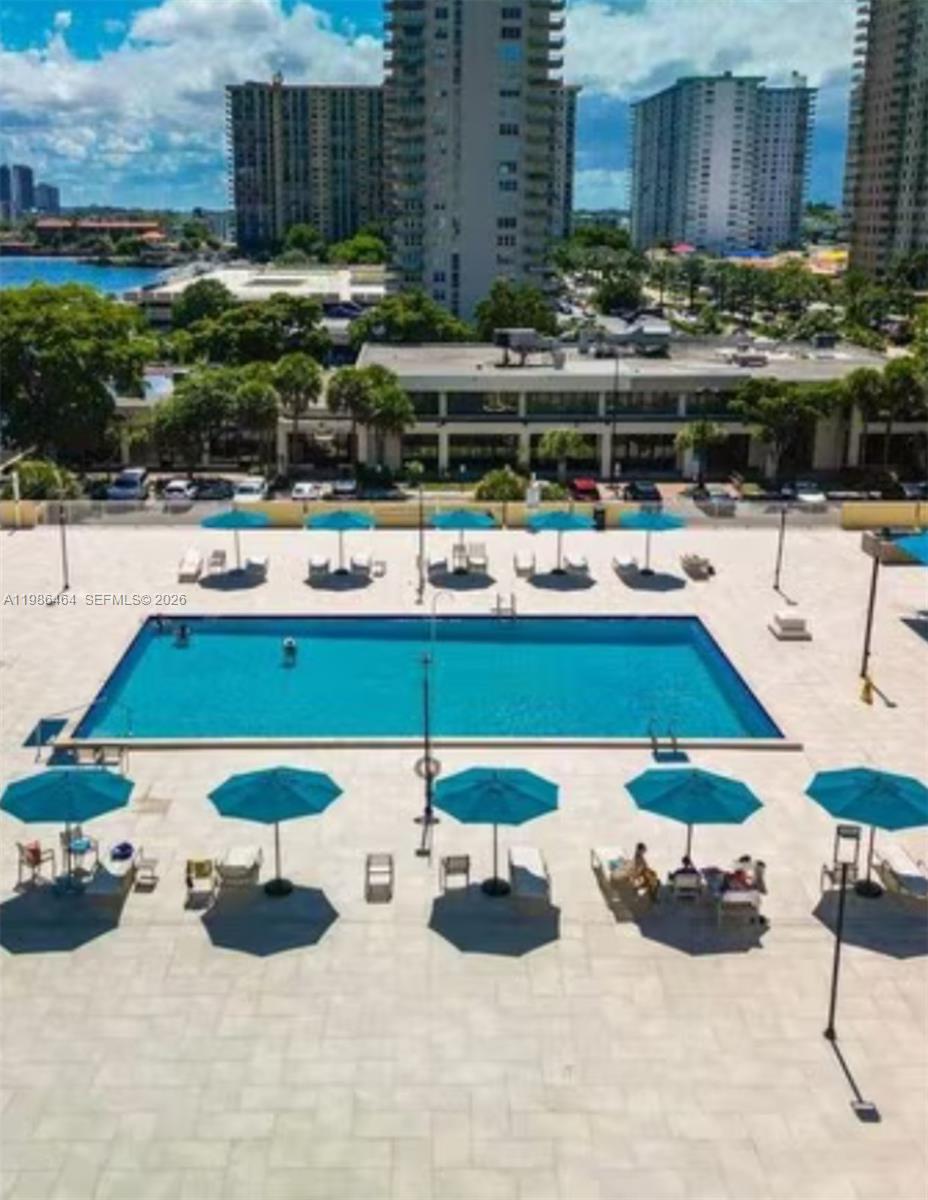 WINSTON TOWER 300 CONDO - Residential Lease