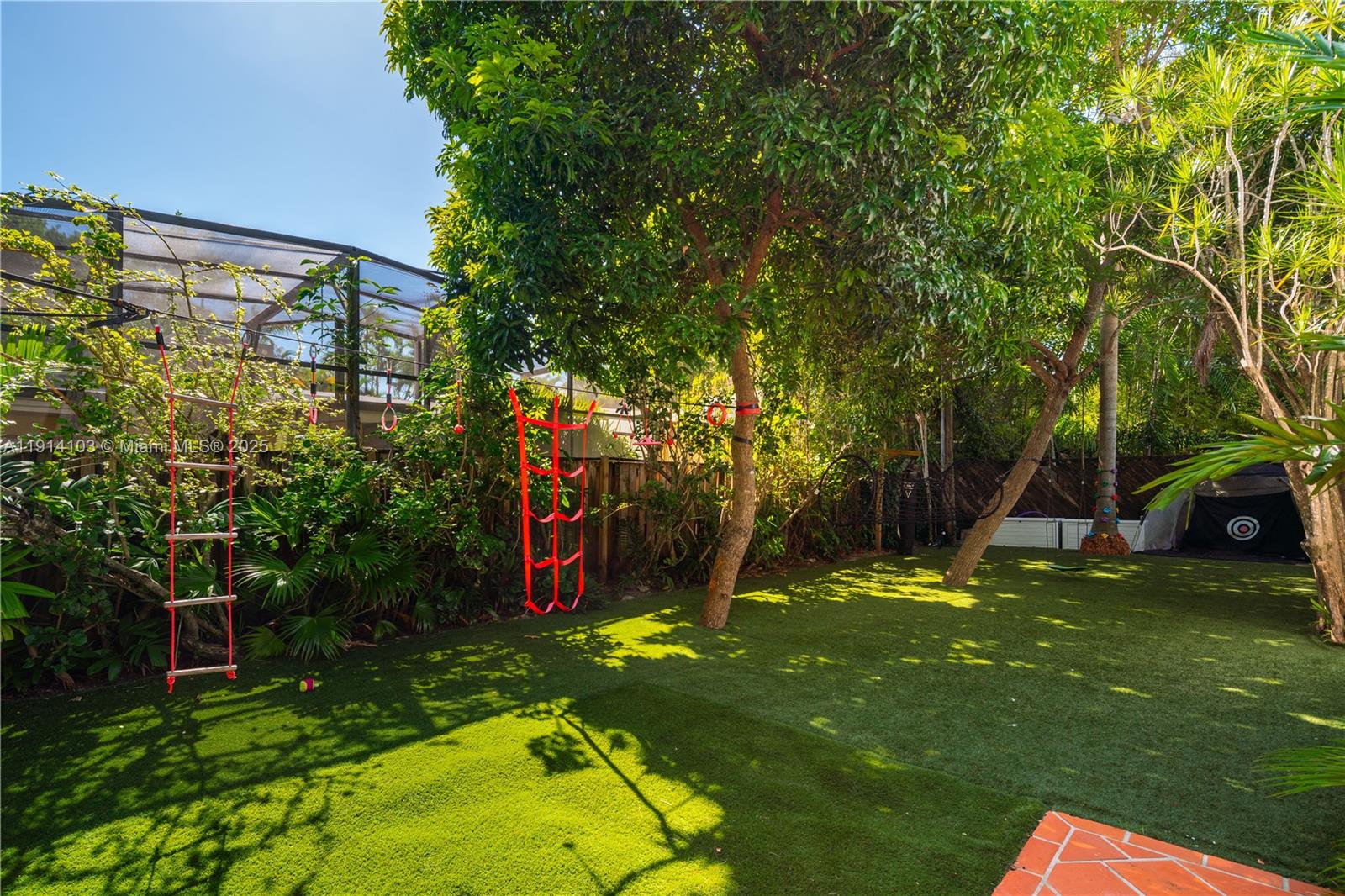 FOUR-WAY LODGE ESTATES - Residential