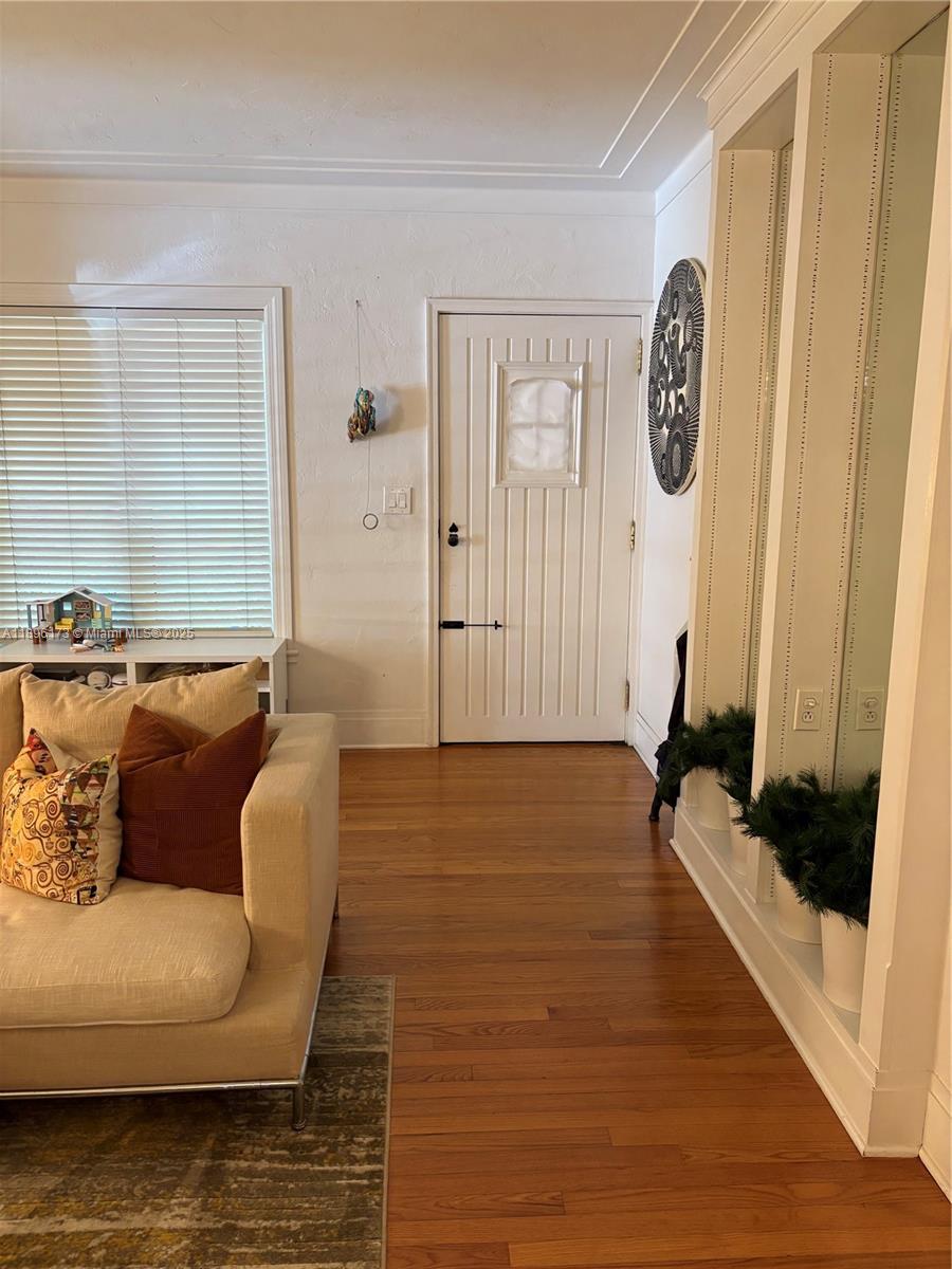 CORAL ESTATES - Residential Lease