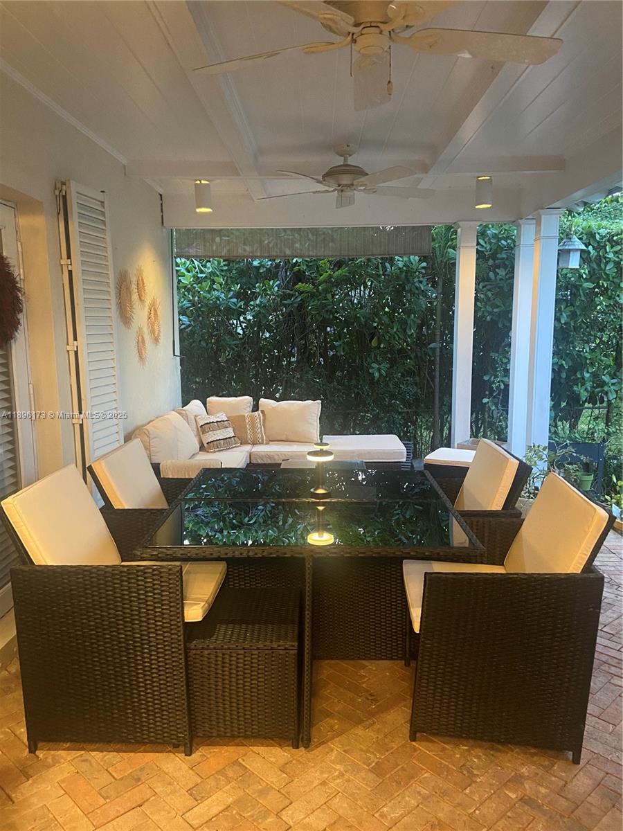 CORAL ESTATES - Residential Lease