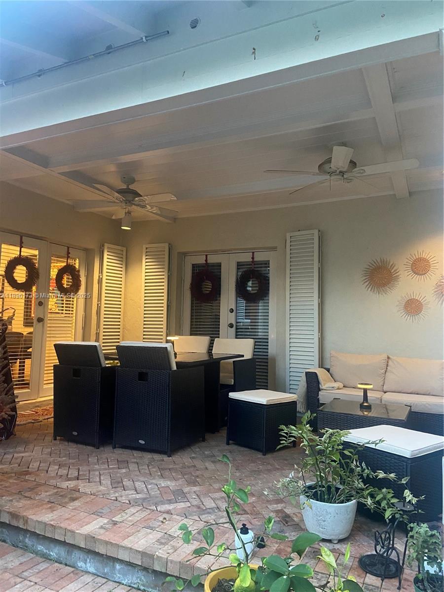 CORAL ESTATES - Residential Lease