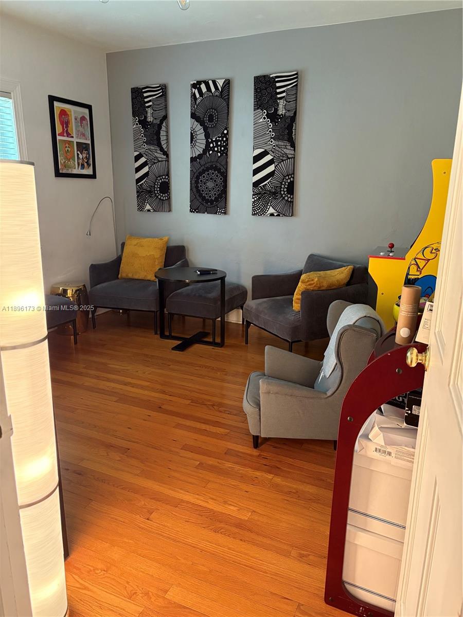 CORAL ESTATES - Residential Lease