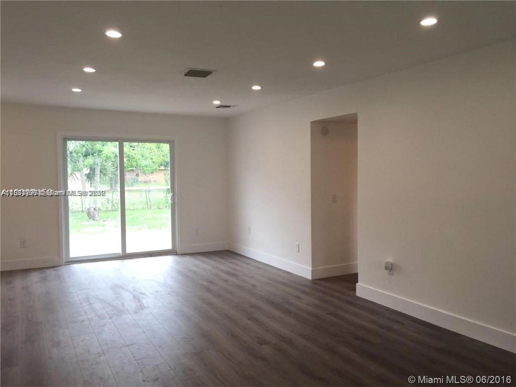 Photo of 2449 SW 7th St, Fort Lauderdale, FL 33312 (MLS # A11534196)