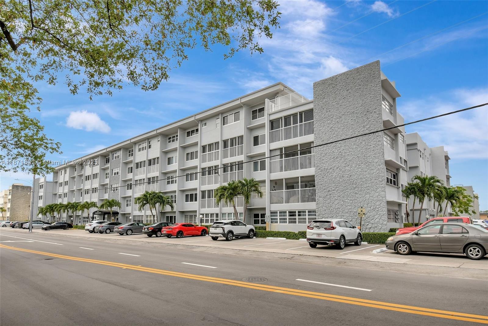 SECOND GULFSTREAM GARDEN - Residential Lease