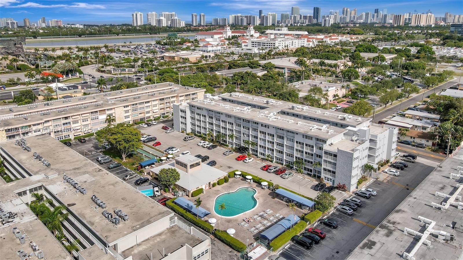 SECOND GULFSTREAM GARDEN - Residential Lease